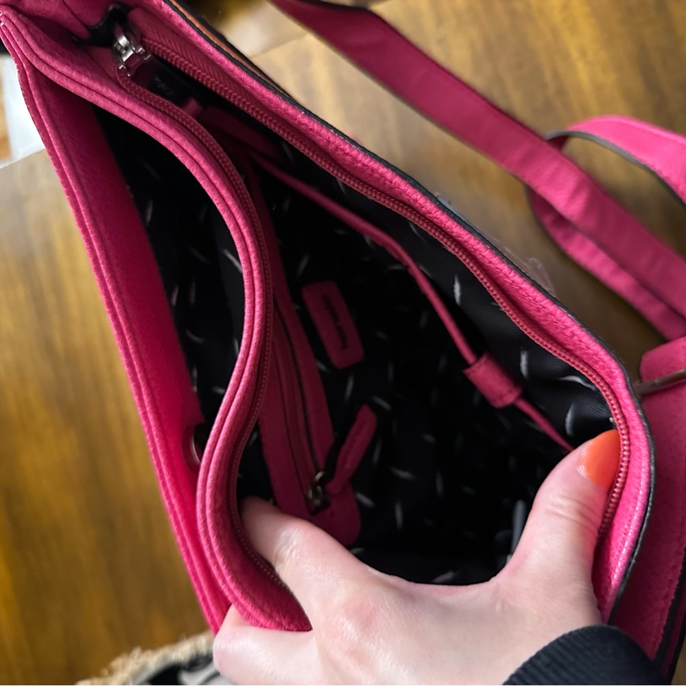 Kensie Crossbody Bag - Picture 7 of 10